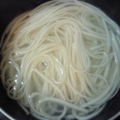 今日のお昼もまたうどん茹でたよ☆今日はみささんのとろろ昆布入りうどん作ったよ～♪昨日帰ってからチロル洗ったけど最近は暖かくなってきたから乾かすの楽になったよ